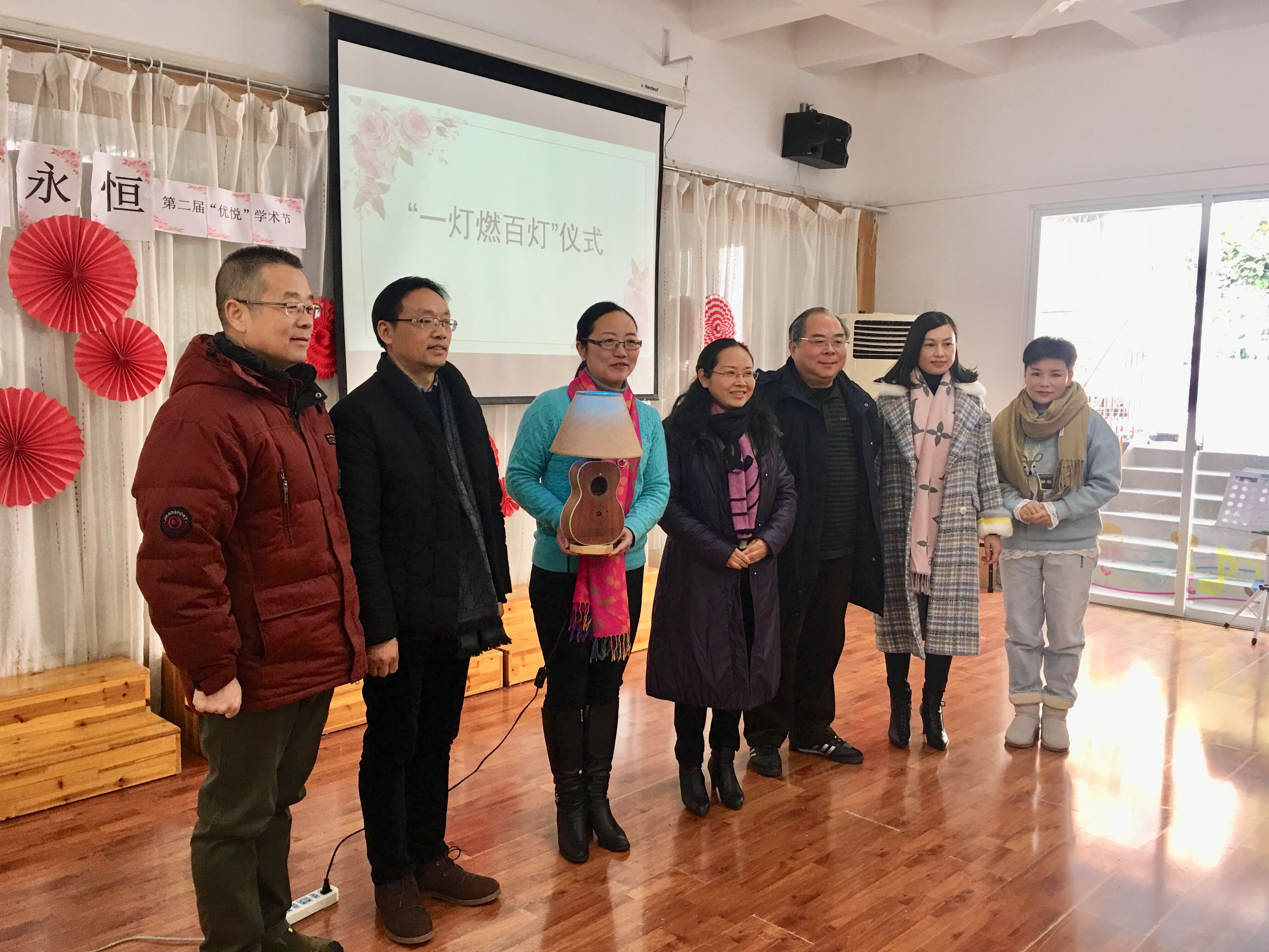 4一燈燃百燈 百燈燃千萬.jpg