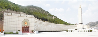 圖為中央紅軍長征勝利紀(jì)念園主廣場。劉宇理 攝.jpg